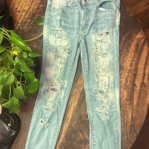 American eagle super stretch,ripped .light wash jeans size 10